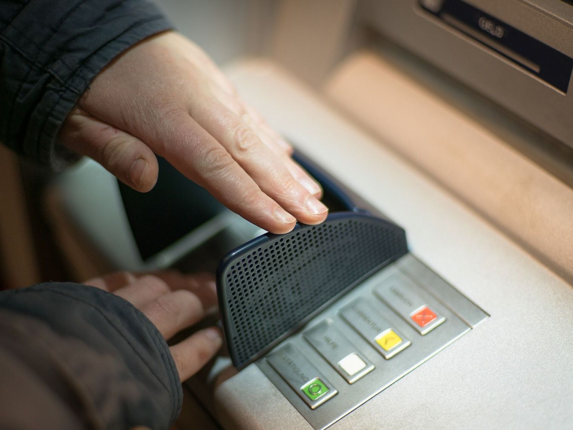 Bankomāti: brīdinājums par bīstamu krāpšanu, kas var atstāt jūs bez naudas dažu sekunžu laikā.