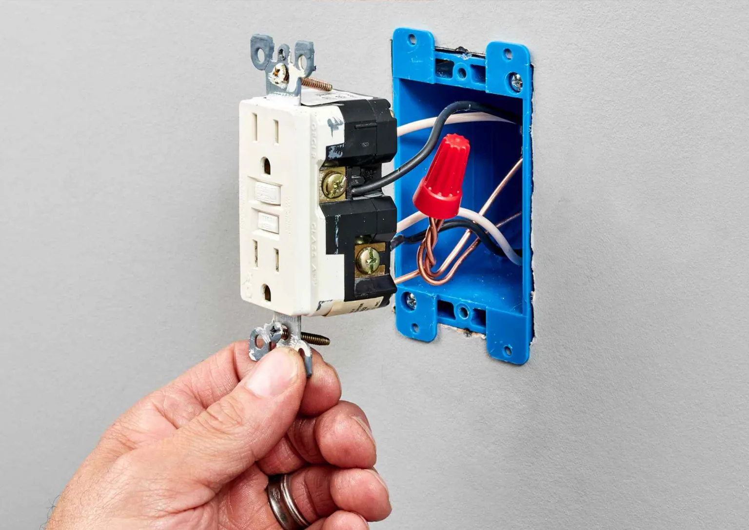 Maz kas par tām zina, bet GFCI rozetes ir risinājums jūsu problēmām ar elektrību.