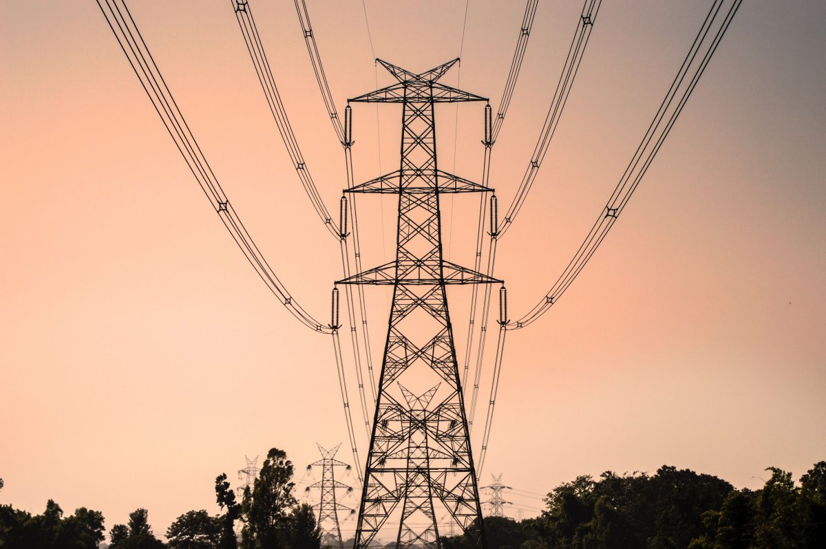 Vairs nekādu kabeļu: elektrību var pārraidīt kilometriem tālu ar lāzera palīdzību.