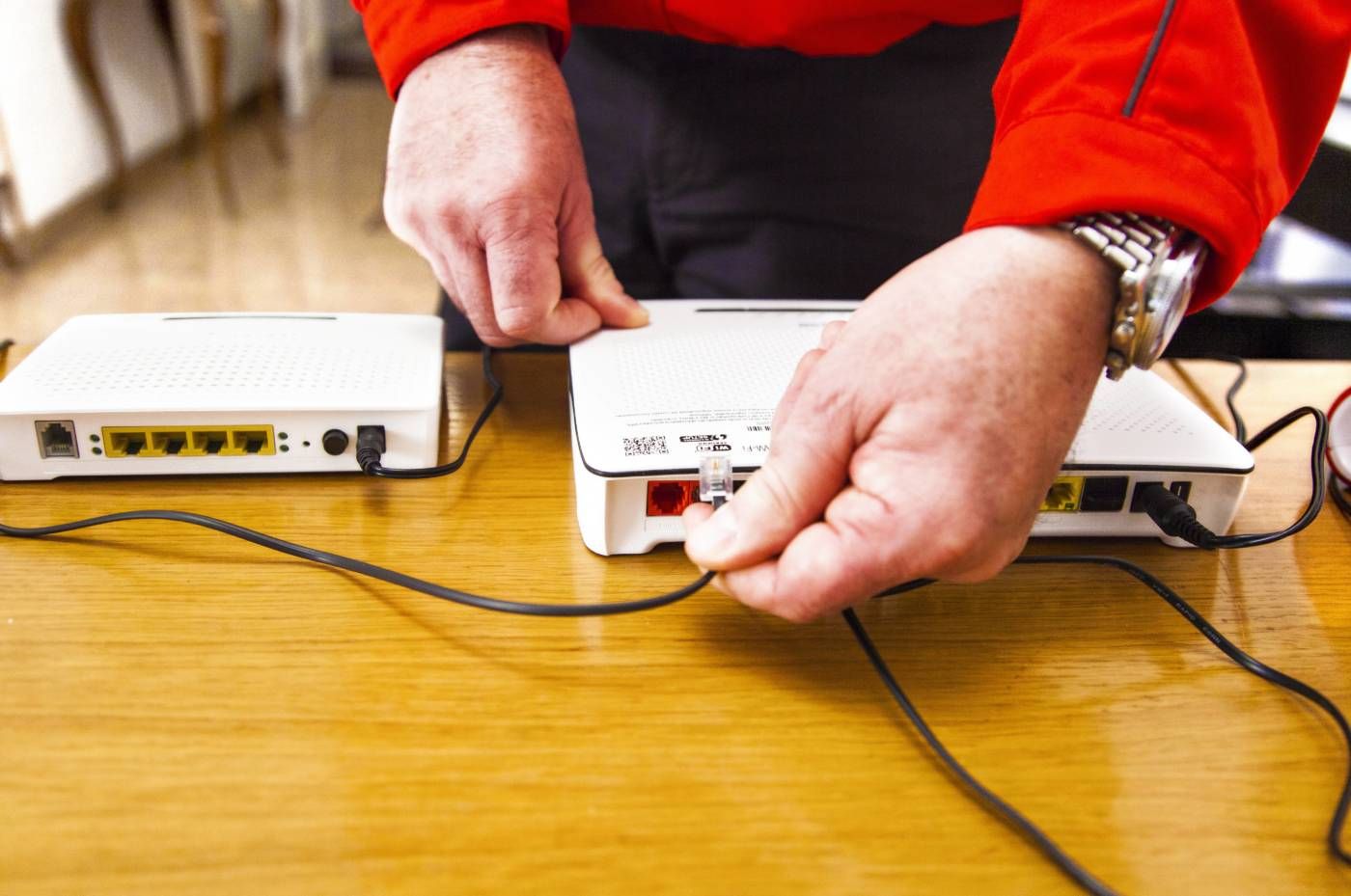 Maz kas zina: kāpēc WiFi routeros ir nepieciešams USB ports?