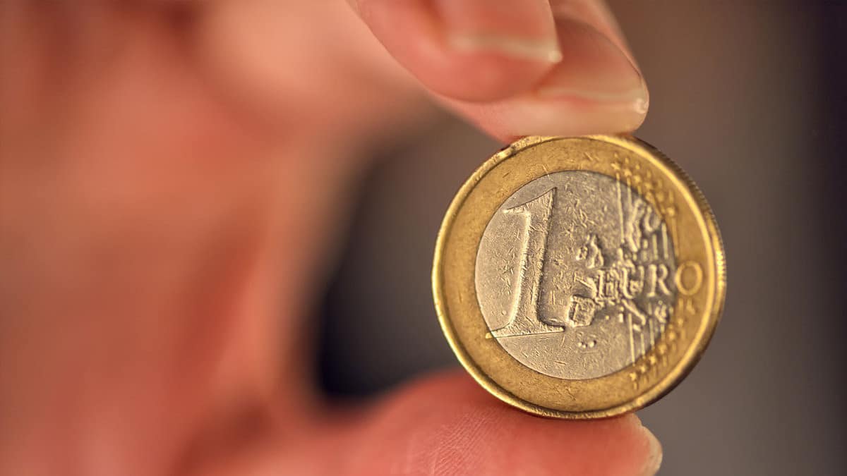 Tā ir 1 eiro monēta, ko var nēsāt makā un par kuru prasa 45 000 eiro.