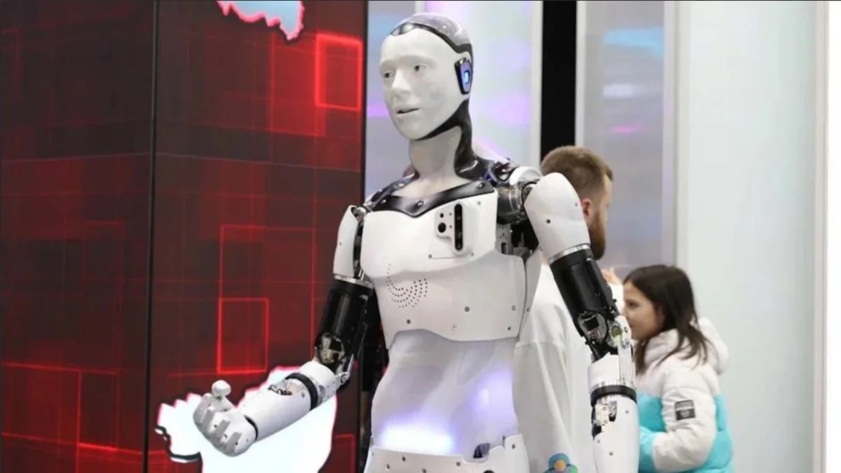 Pirmā valsts, kas pieprasījusi atļauju izveidot armiju no 100 000 cilvēkveidīgu robotu, lai pretotos Ķīnai