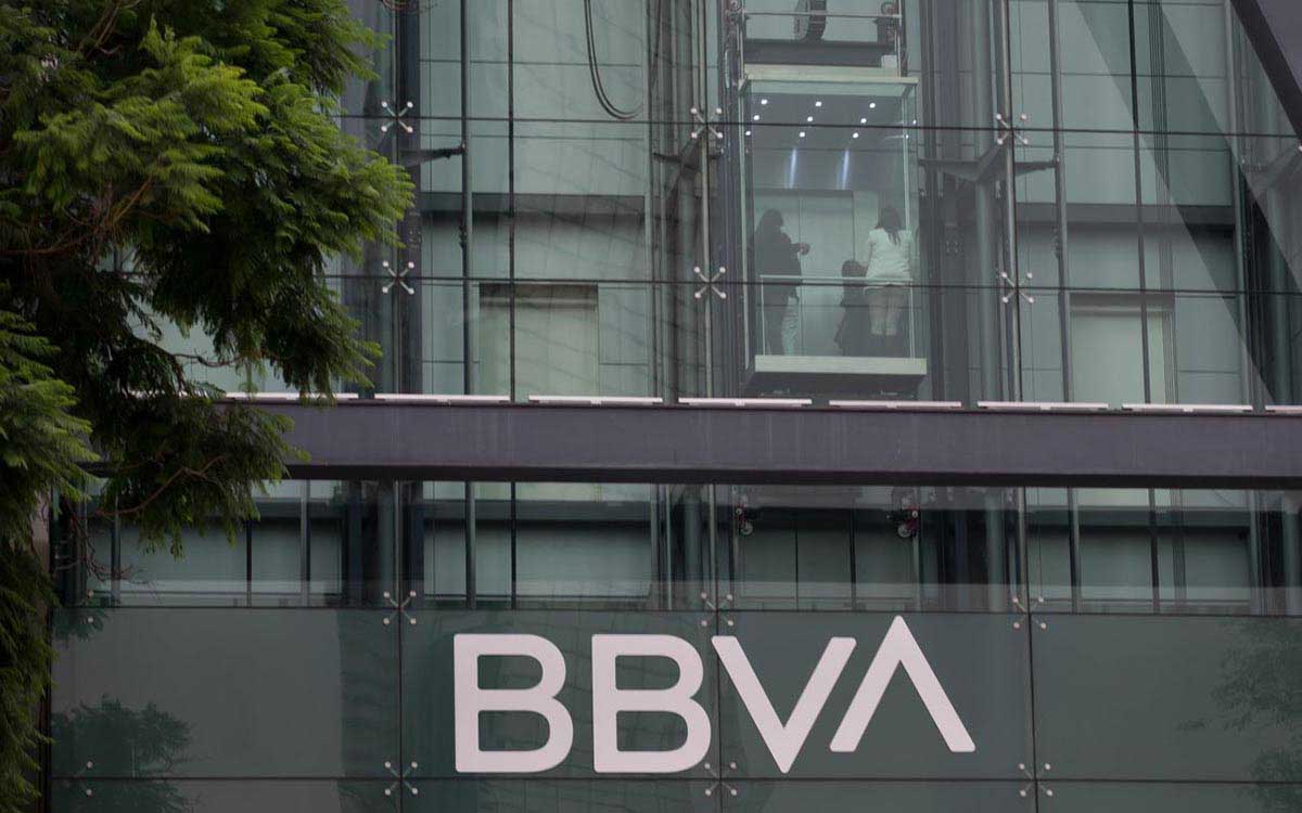 Vai esat Banamex vai BBVA klients? SAT jau ir sākusi pārbaudīt un sodīt tos, kas neatbilst šai prasībai.