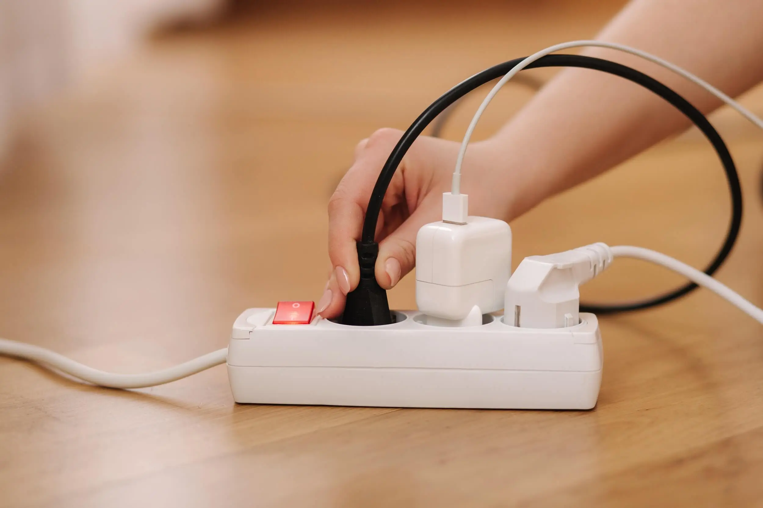 Ierīce, ko nekad nedrīkst atvienot no rozetes, jo tas var divkāršot elektroenerģijas patēriņu.