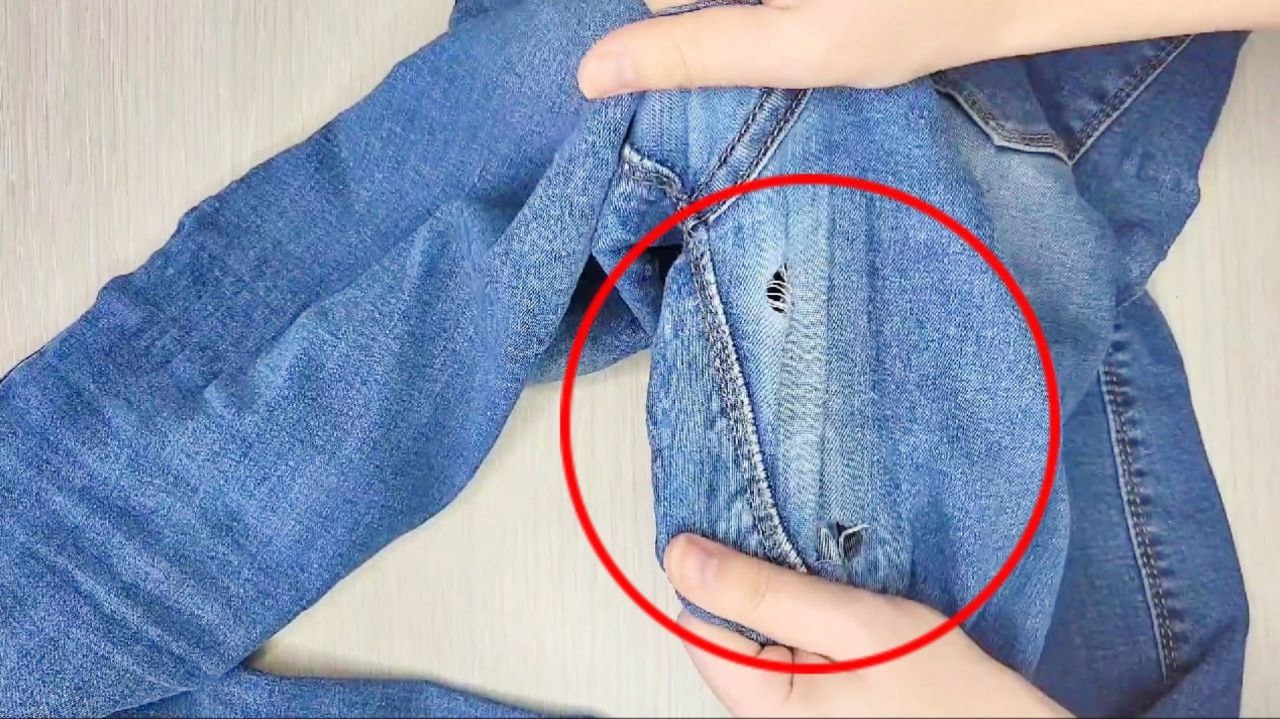 Kā izlabot bikšu starpu ar ļoti vienkāršu šūšanas triku un nelielu daudzumu diegu