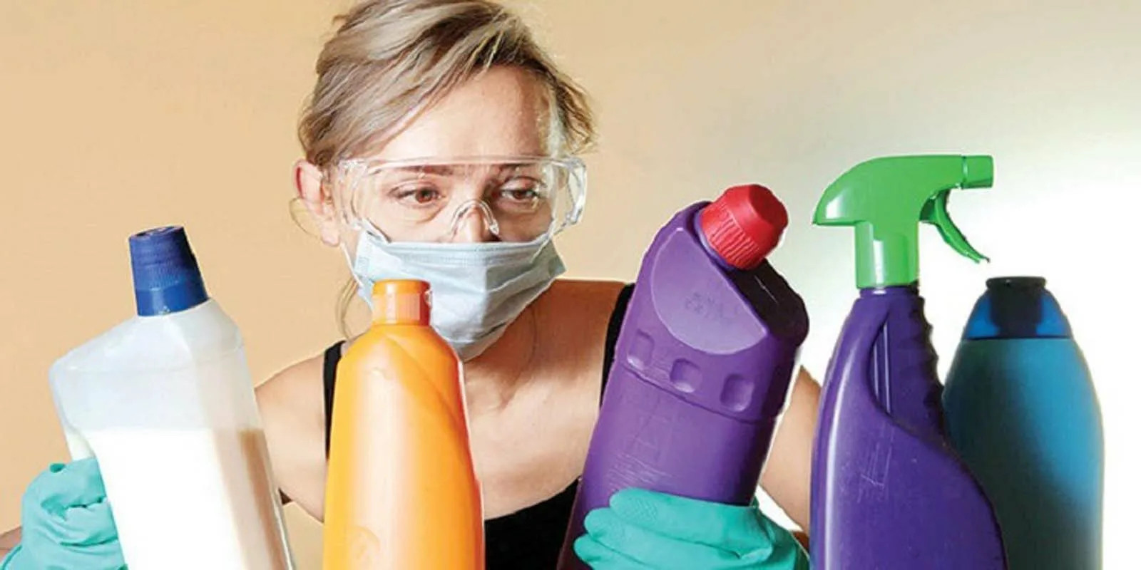 Viņiem izdodas iegūt plastmasu un mazgāšanas līdzekļus, kas nesatur metālus un toksiskus šķīdinātājus, izmantojot tikai gaisu.
