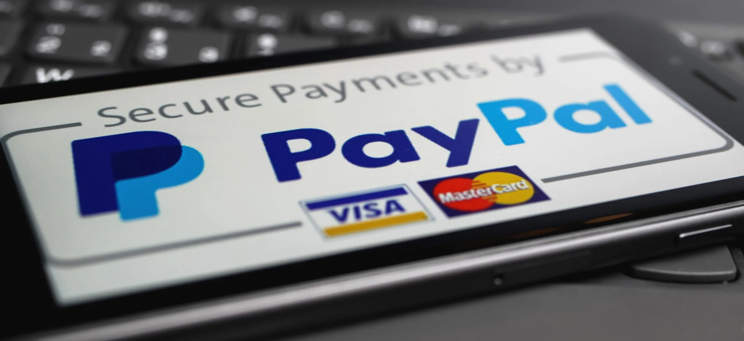 PayPal iesaldē naudu visos banku kontos lietotājiem, kuri veic pārskaitījumus, kas pārsniedz šo summu.