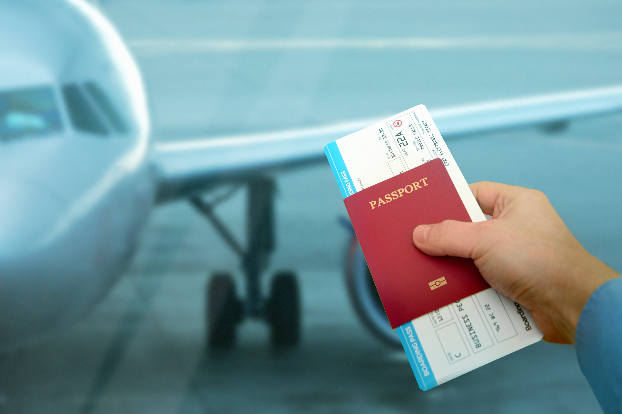 Mākslīgais intelekts sāks noteikt lidmašīnu biļešu cenas — ko tas nozīmē pasažieriem