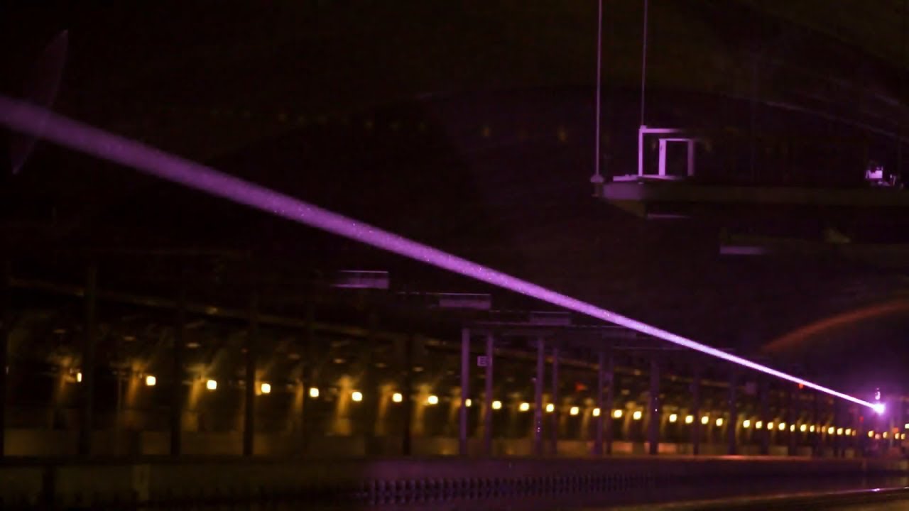 Vairs nekādu kabeļu: elektrību var pārraidīt kilometriem tālu ar lāzera palīdzību.