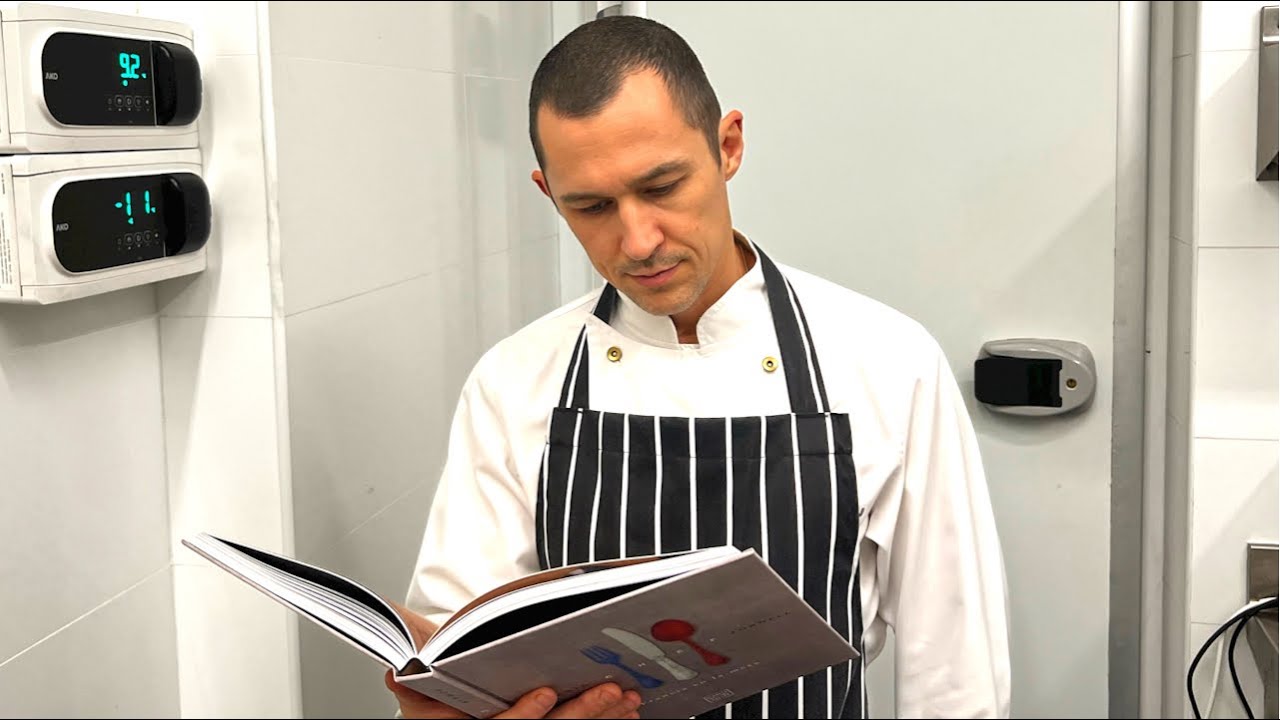 Jesús Sánchez, šefpavārs, trīs Michelin zvaigžņu īpašnieks: „Sāls un etiķa pievienošana ūdenim ievērojami atvieglo olu tīrīšanu”.