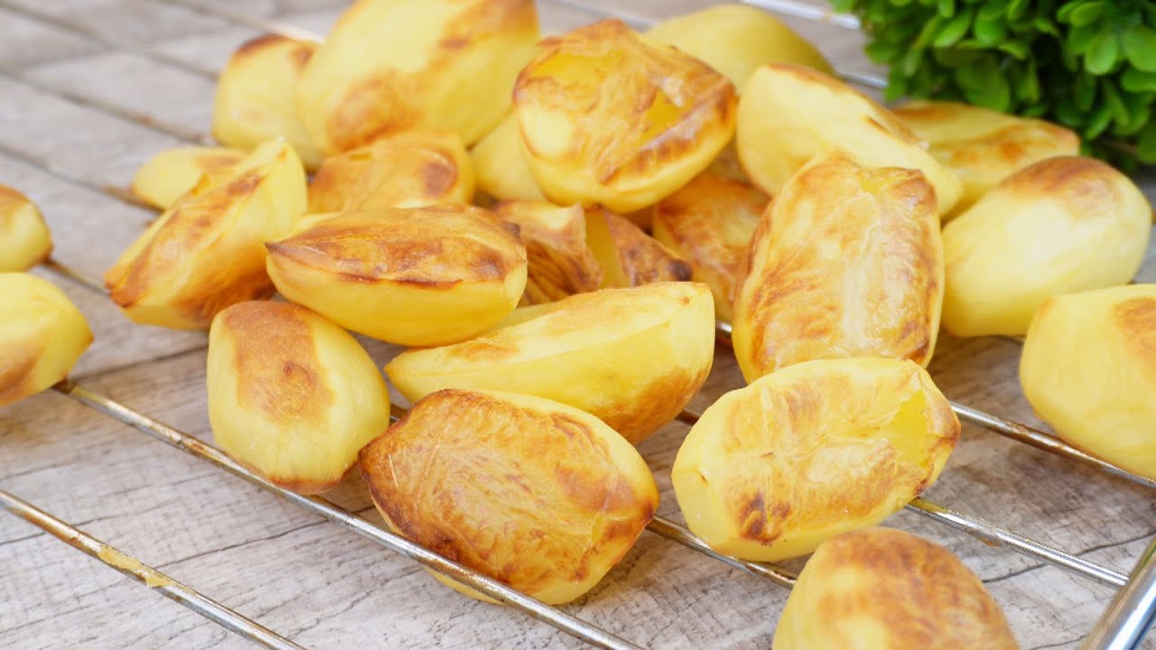 Marija Peresa Espina, gastronomijas eksperte: «Ja kartupeļus, ietītus mitrā papīrā, uzkarsē mikroviļņu krāsnī piecas minūtes, iegūsiet ideāli izceptus kartupeļus bez jebkādām komplikācijām».