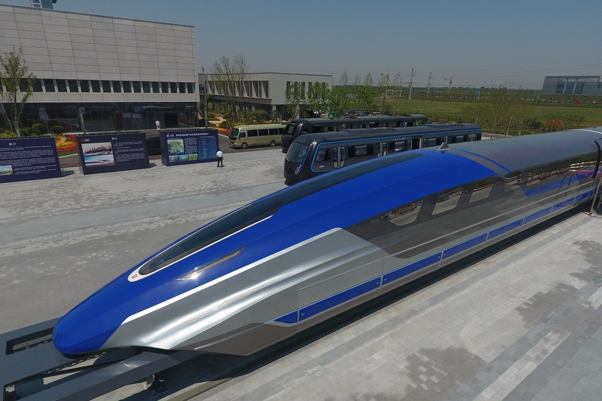 Ķīna ļauj pārējai pasaulei atpūsties uz lauriem: viņi prezentē vilcienu uz magnētiskā spilvena, kas spēj attīstīt ātrumu līdz 600 km/h.