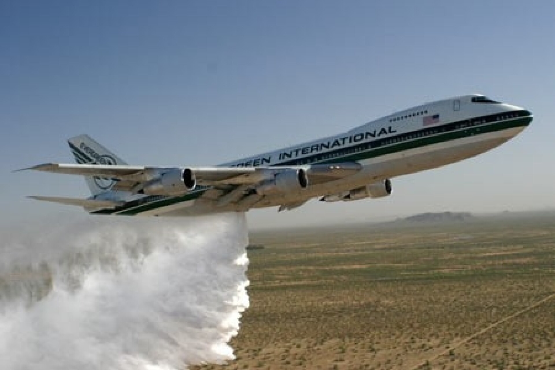 Airbus risinājums gaisa piesārņojuma novēršanai no lidmašīnām uz zemes ir tikpat vienkāršs, cik ģeniāls: tas ir „Takisboti”.